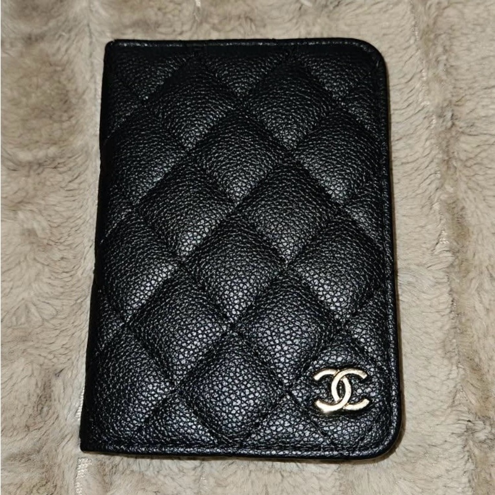 Luxe Quilted “fashion” Passport Holder with Gold Accent - Picture 7 of 9